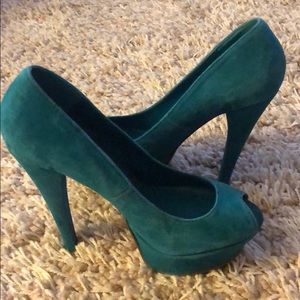 Steve Madden Platform Pumps